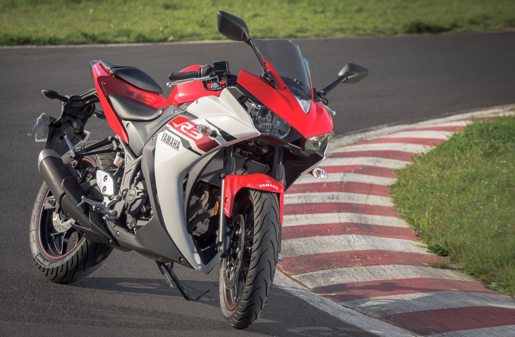 Yamaha R3 2012 Yamaha R3 review: Small-bore with oomph - Driven Car Guide