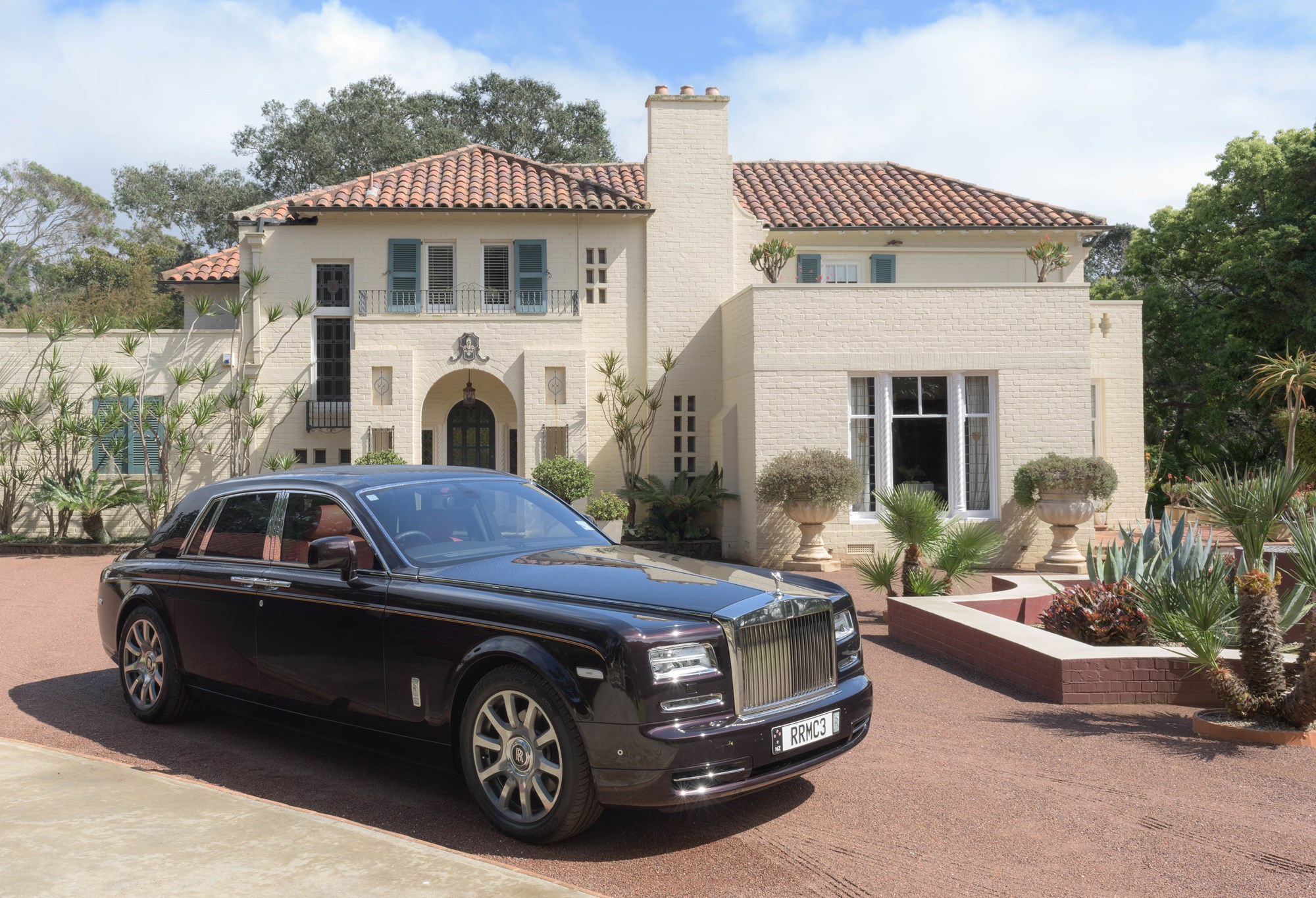 THE HOUSE OF ROLLSROYCE CELEBRATES MOST SUCCESSFUL EVER YEAR FOR BESPOKE