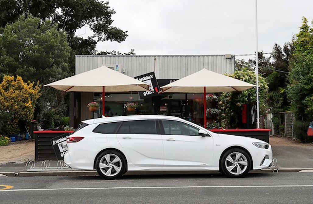 Drive Away In Style: Discover The Best Used Holden Commodores In Nz - b9pd0f6