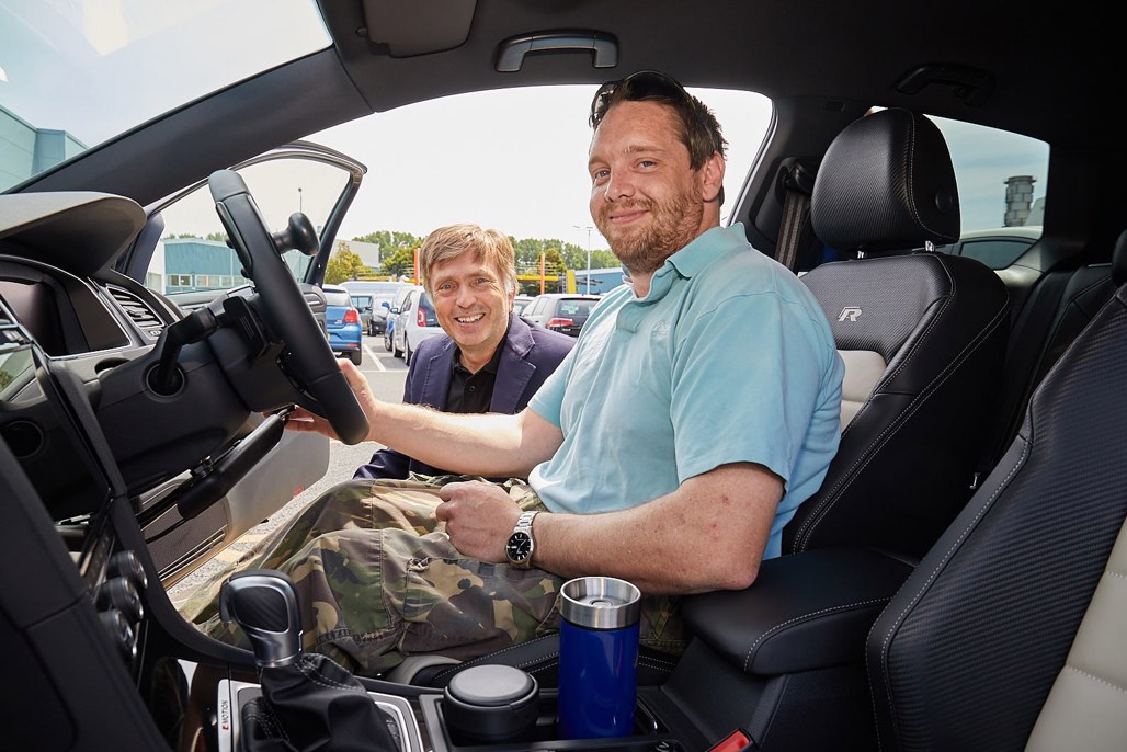 Sam Harrison Ralt Vw Volkswagen delivers 200,000th 'R' car - Driven Car Guide