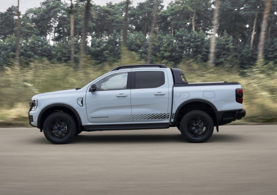 Ford Ranger PHEV Stormtrak.