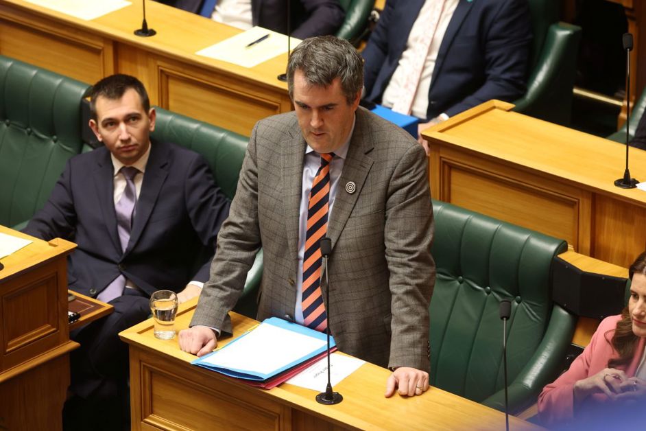 NZ Transport Minister Chris Bishop.