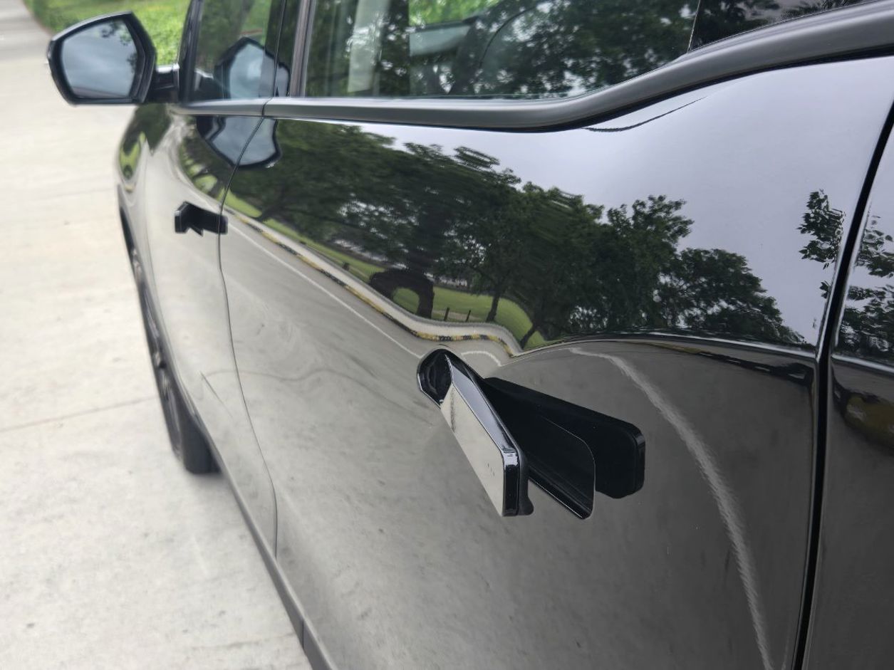 Mahindra XUV700 AX7L Black Edition.