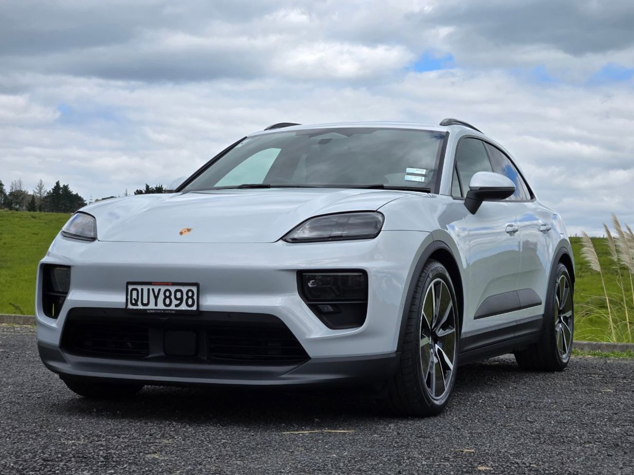 Porsche Macan 4 Electric.