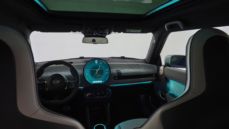2025 Mini Cooper EV interior
