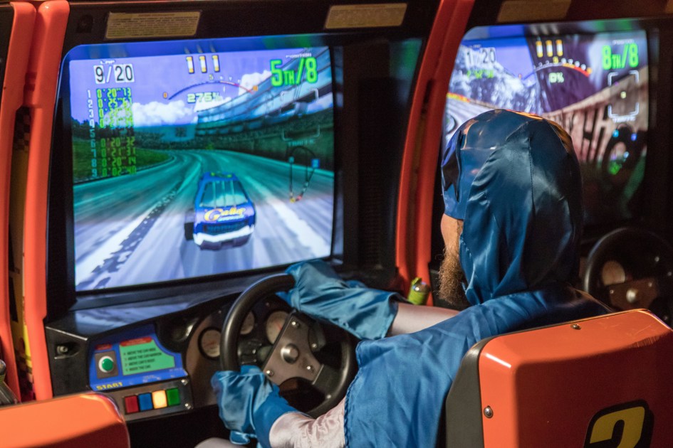 Sim racing arcade