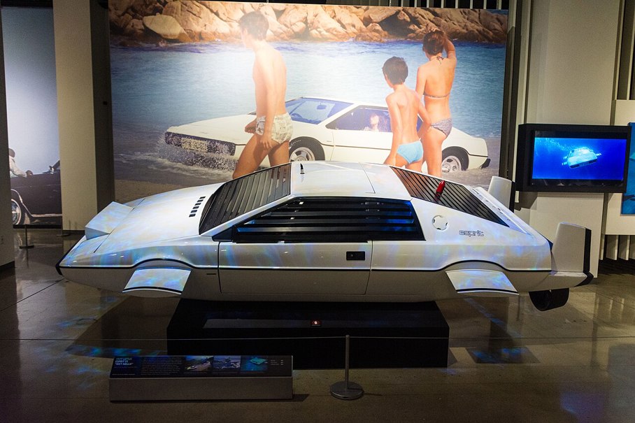 James Bond 1976 Lotus Esprit