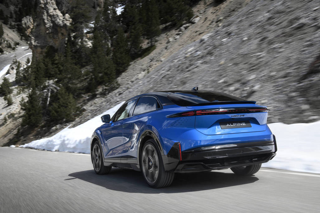 Alpine Alpine A390 revealed: all-electric sport fastback channels A110 spirit ...
