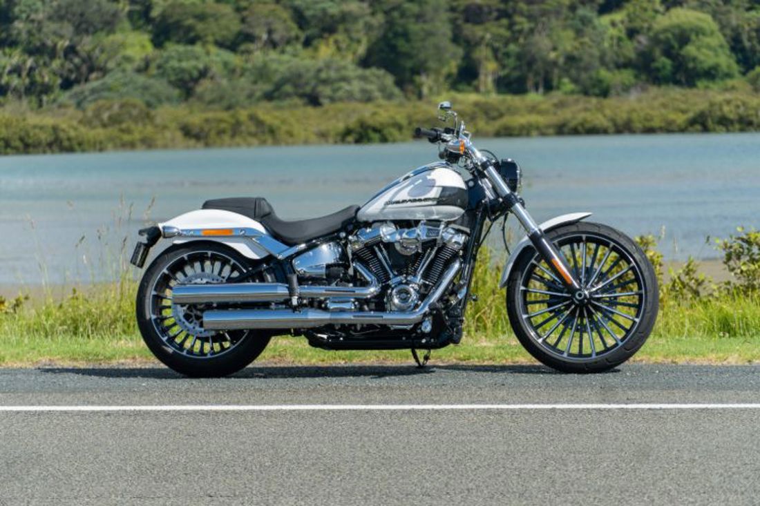 Harley-Davidson Breakout 117.