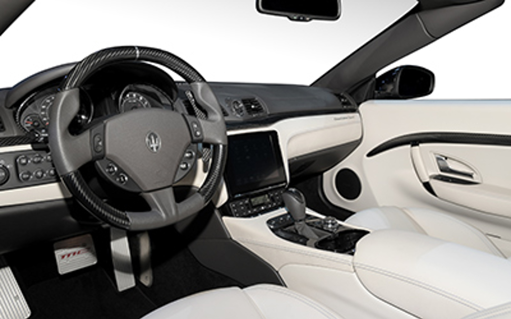 MASERATI GRANCABRIO 2018 2-Door Sports