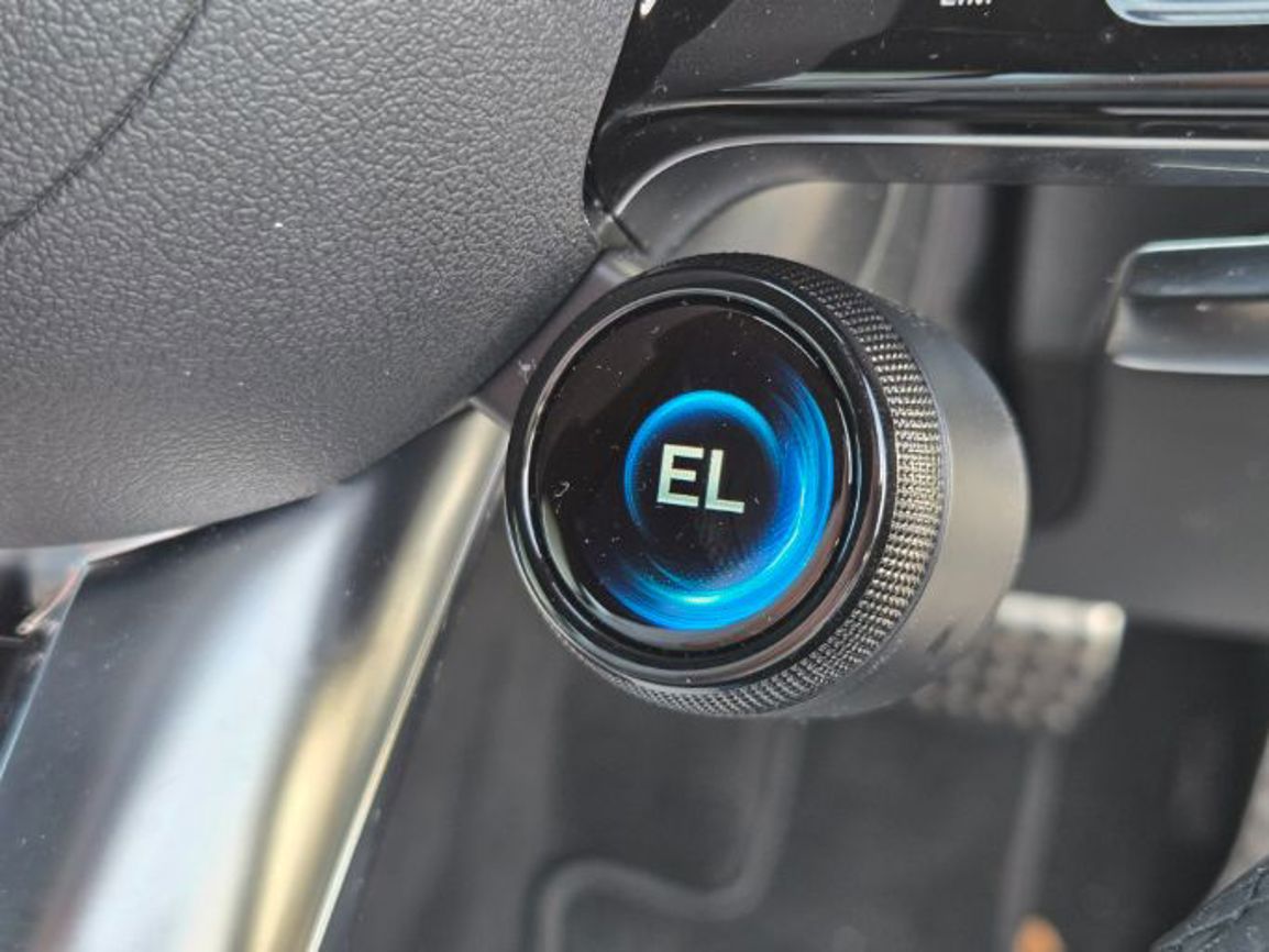 Mercedes-AMG E 53 PHEV.