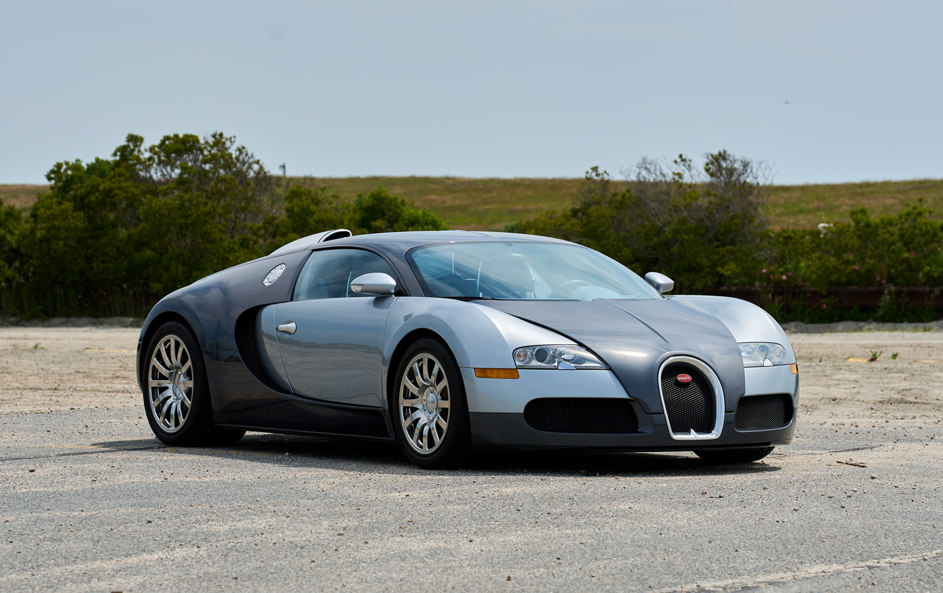 Supercars of the Decades 2000s Bugatti Veyron