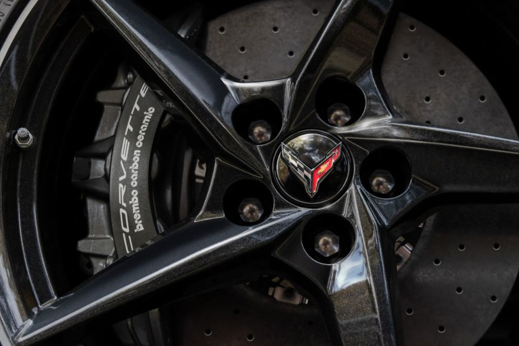 Chevrolet Corvette E-Ray arrives in NZ.