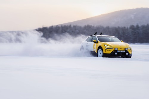 Polestar 4 Arctic Circle