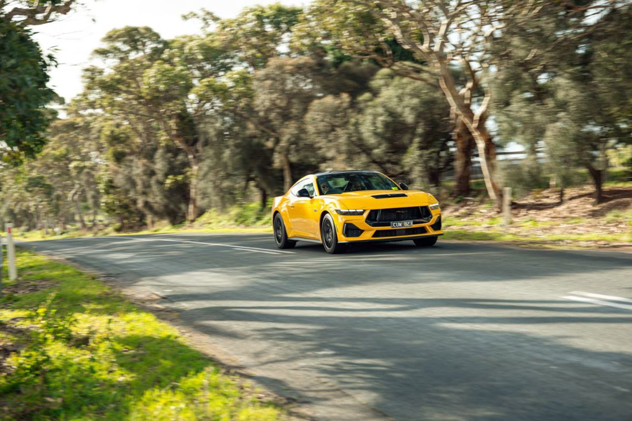 Ford Mustang GT and Dark Horse.