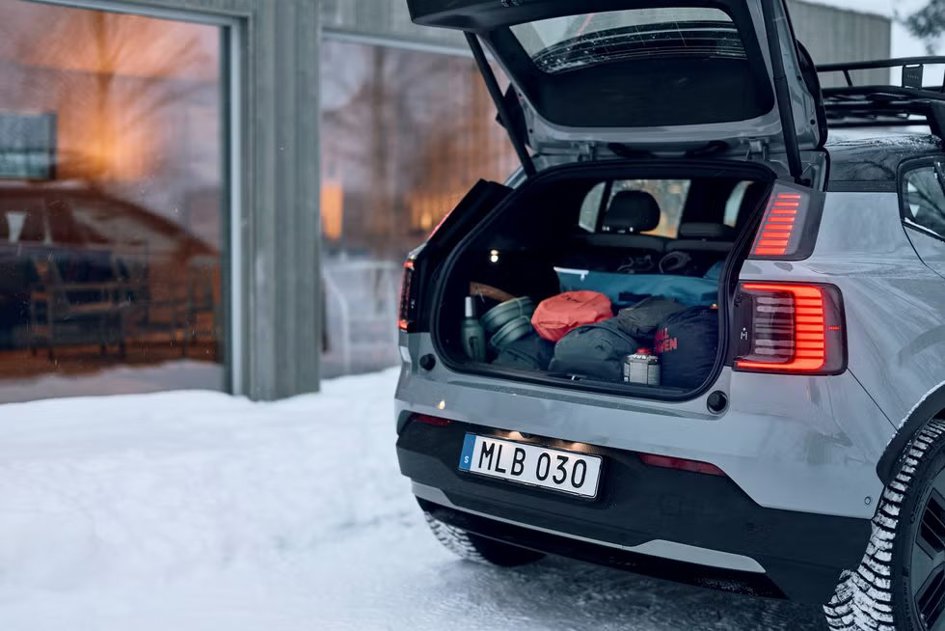 2026 Volvo EX30 Cross Country