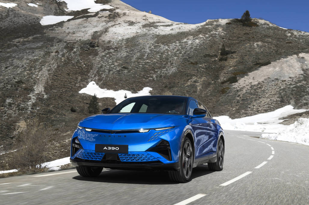 Alpine Alpine A390 revealed: all-electric sport fastback channels A110 spirit ...