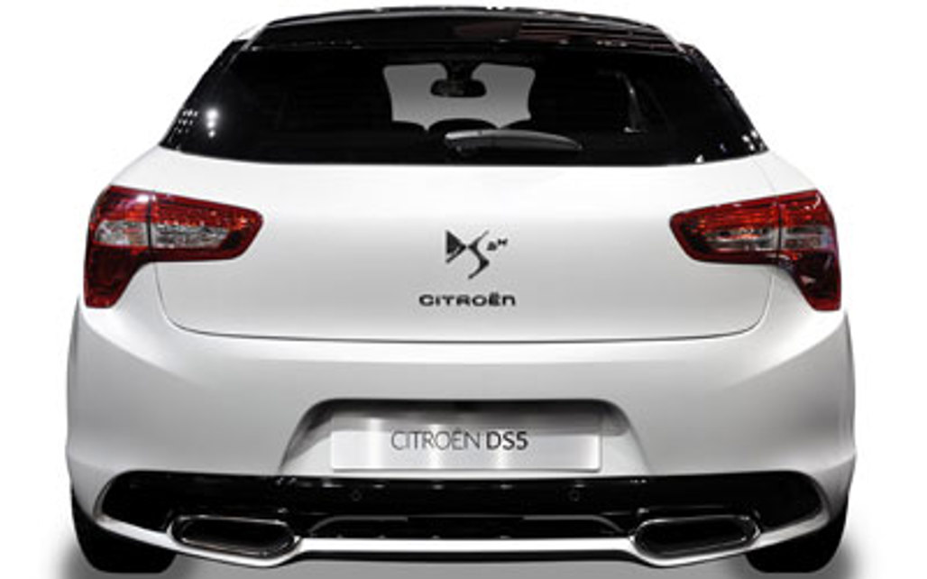 CITROEN DS5 2013 5-Door Hatchback