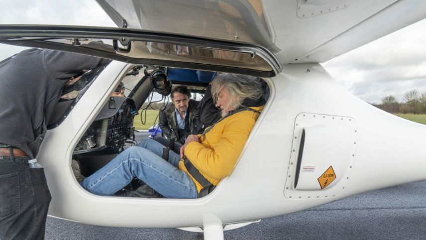 Richard Hammond & James May race a car and plane to Top Gear test track.