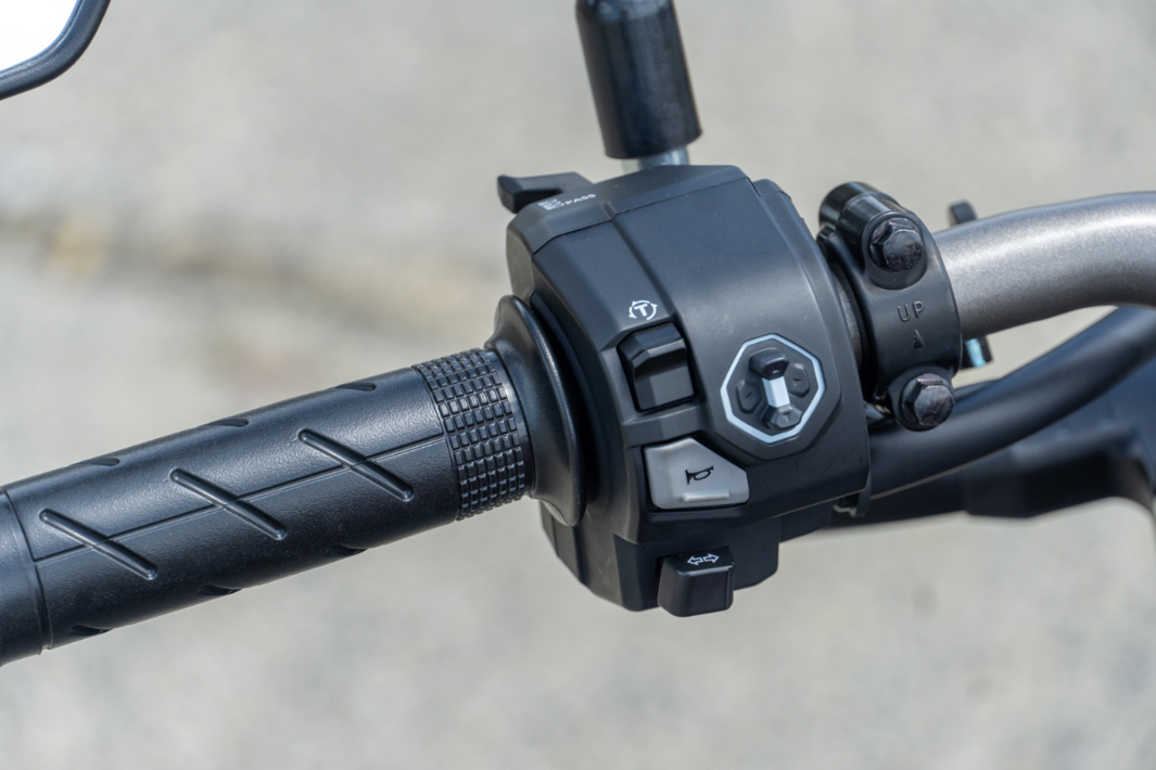 Honda CB650R E-clutch.