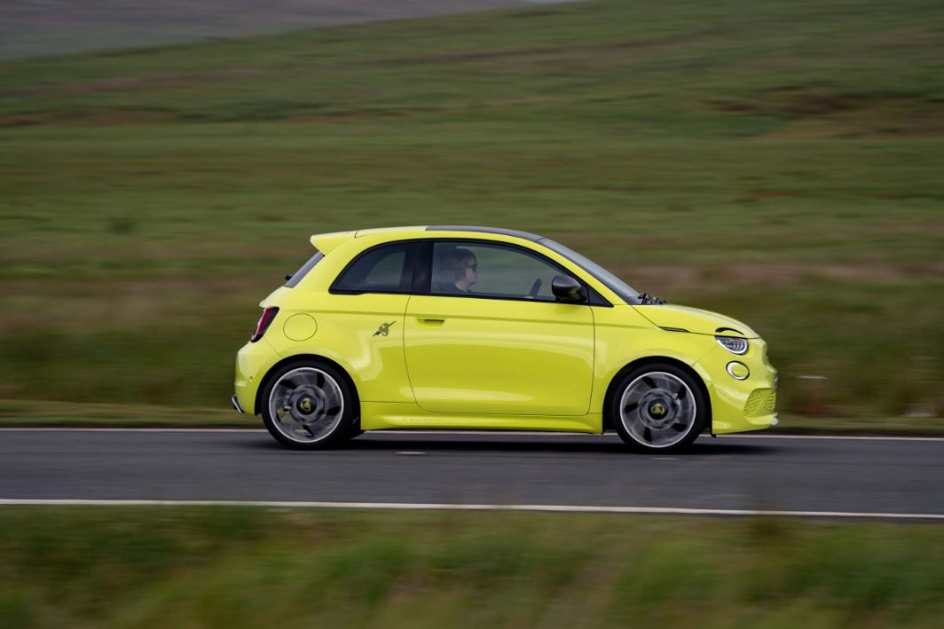 Abarth 500e Scorpionissima.