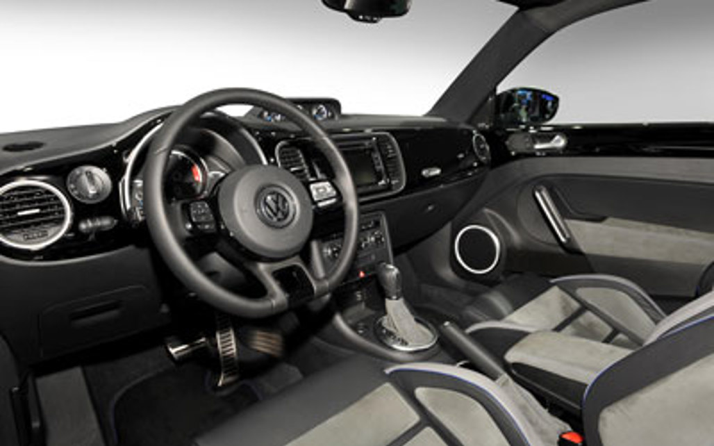 VOLKSWAGEN BEETLE 2019 3-Door Hatchback 3HA R_