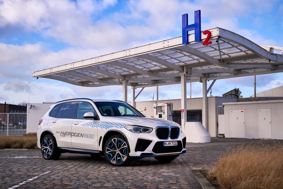 BMW continues to develop its iX5 Hydrogen SUV.