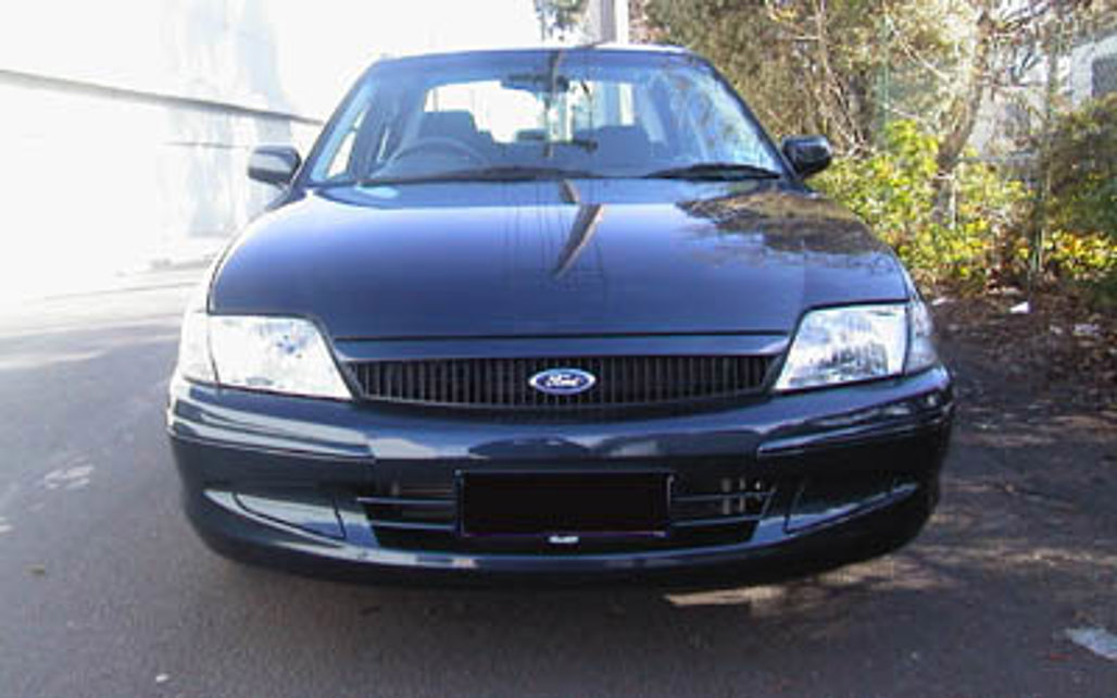 FORD LASER 2001 4-Door Sedan