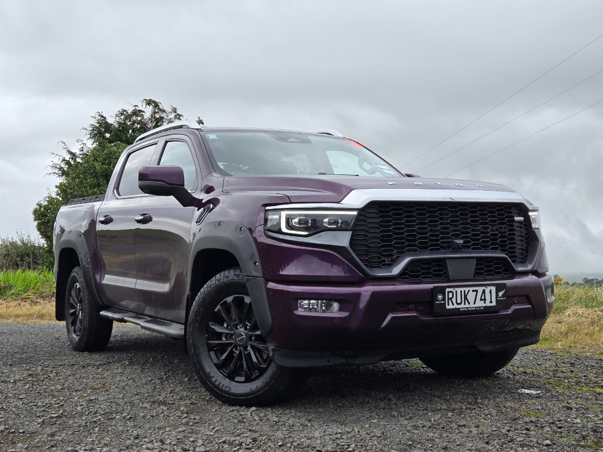 Foton Tunland V-series first drive: one for work and one for play