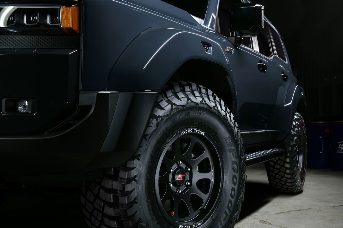 Toyota Land Cruiser Prado AT37.