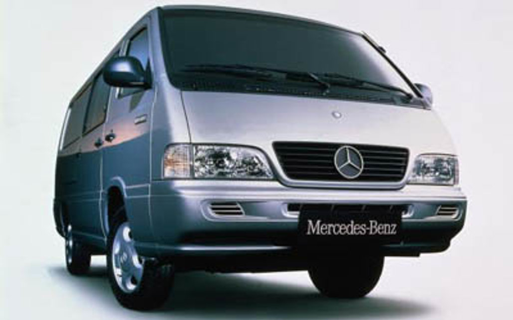 MERCEDES-BENZ MB140 2001 4-Door Van