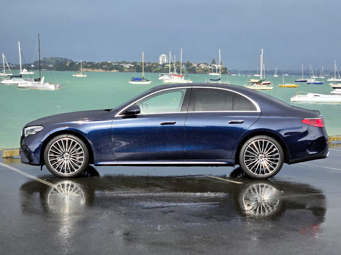 Mercedes-Benz E300 mild hybrid.