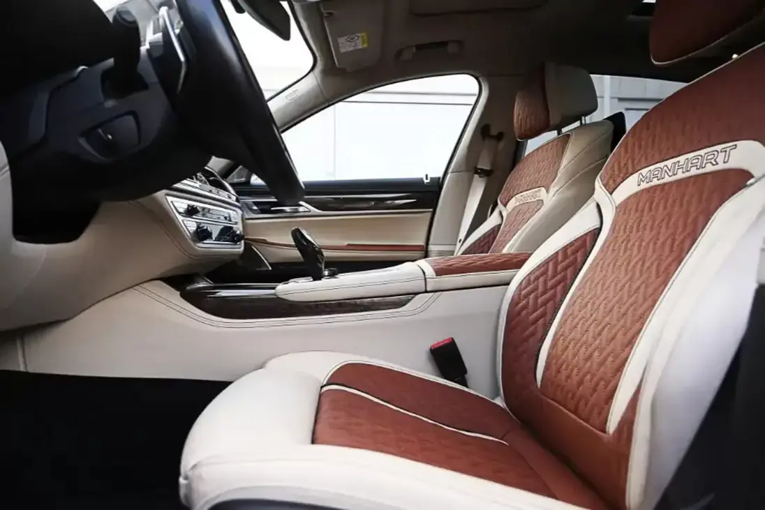 Manhart MH7 700 BMW M760Li