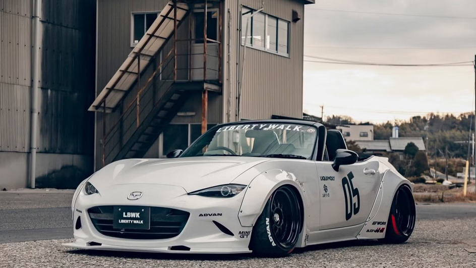 Liberty Walk Mazda MX-5 ND widebody