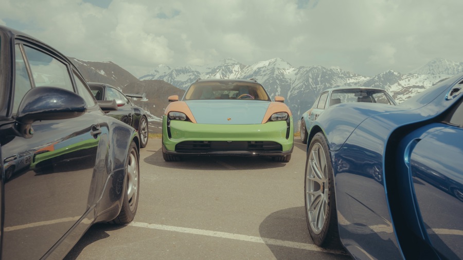 Porsche Taycan.