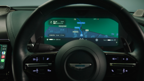 Apple CarPlay Ultra Aston Martin