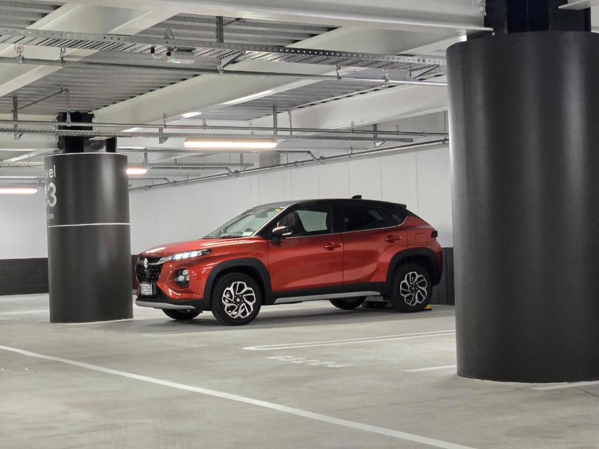 Suzuki Fronx GLX.