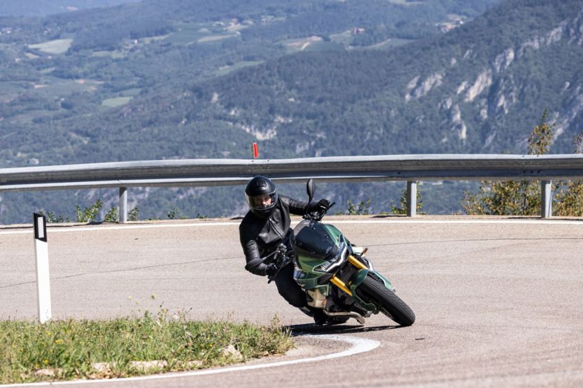 Moto Guzzi Mandello V100.
