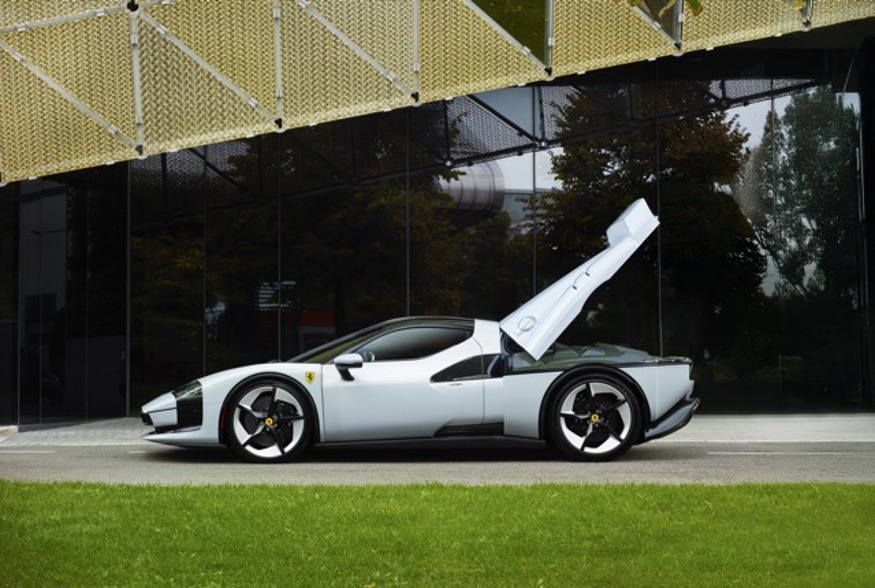 Ferrari SC40