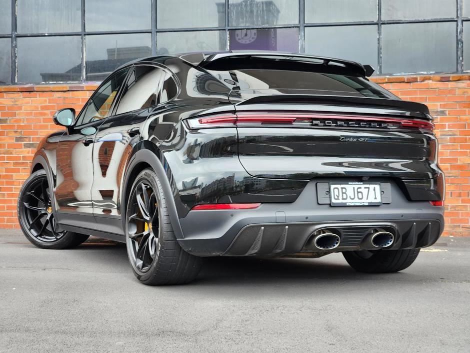 Porsche Cayenne Turbo GT.
