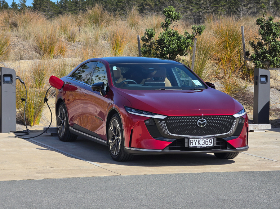 Mazda 6e.