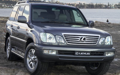 A LEXUS LX470 vehicle