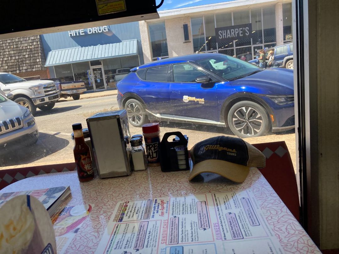 Kia EV6 on Route 66.
