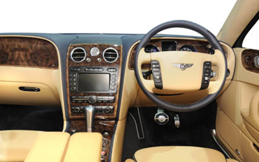 BENTLEY CONTINENTAL FLYING SPUR 2015 4-Door Sedan