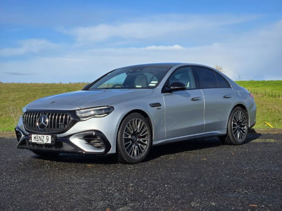 Mercedes-AMG E 53 PHEV.