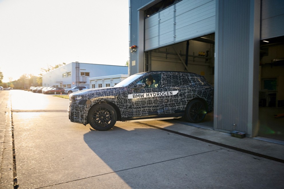 BMW iX5 Hydrogen