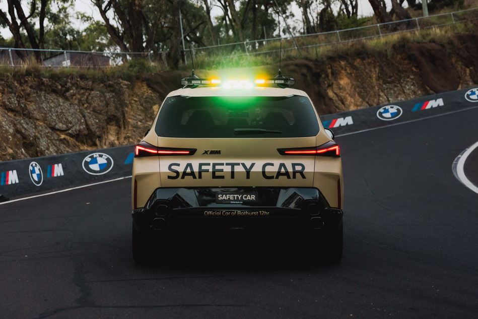 BMW XM safety car