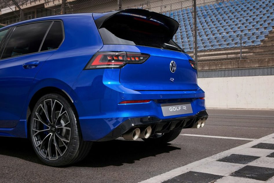 2025 Volkswagen Golf R debuts with new looks and more power Driven Car Guide