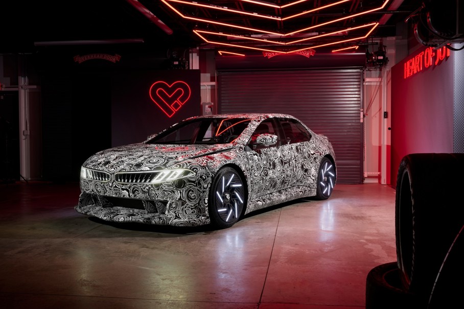 BMW Neue Klasse prototype