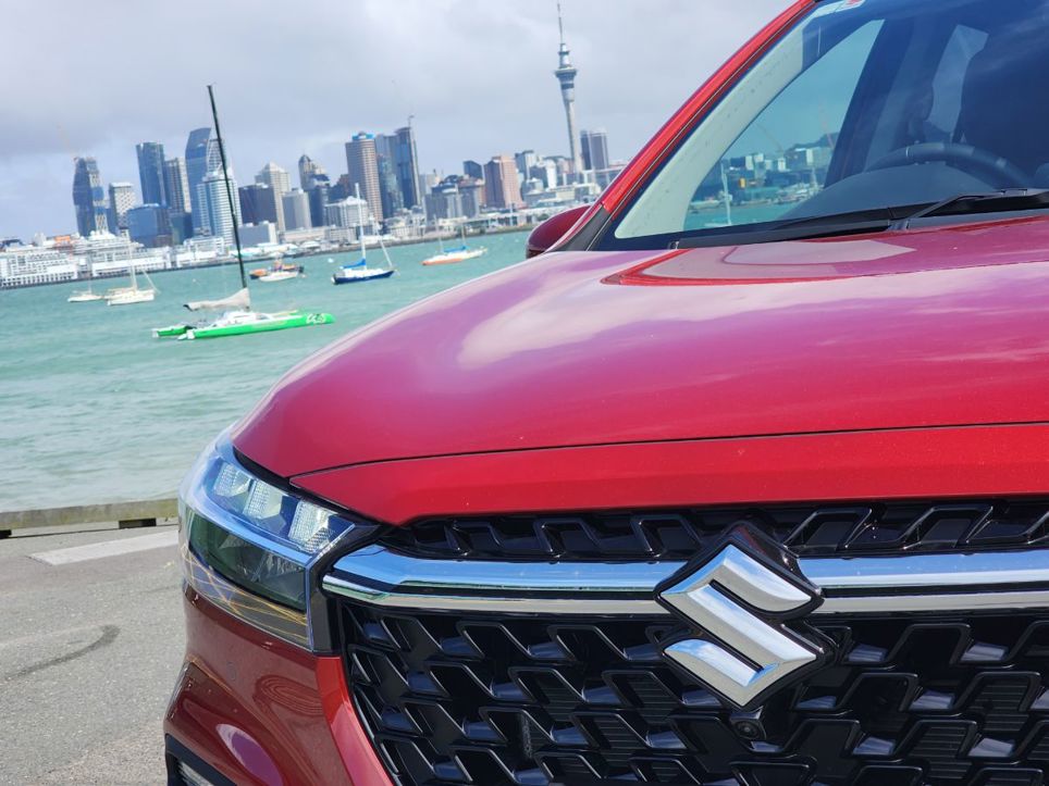 Suzuki S-Cross Hybrid JLX 2WD.